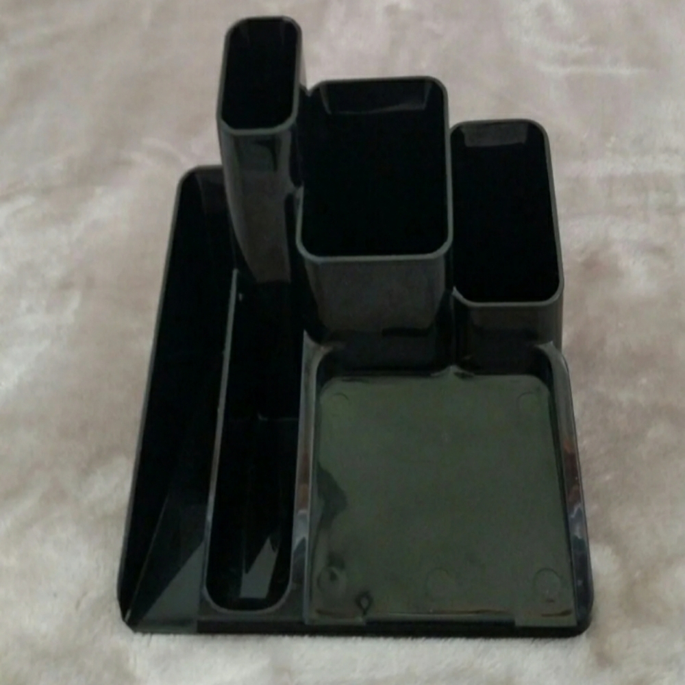 Organizer - Picture 1 of 1